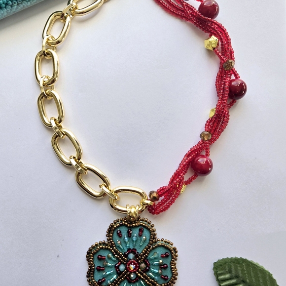 Hand Made Clover Necklace - Picture 4 of 5